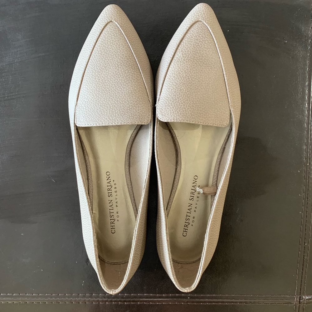 Taupe pointed flats
